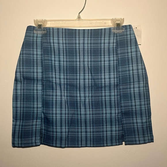BLUE PLAID MINI SKIRT - Picture 1 of 4